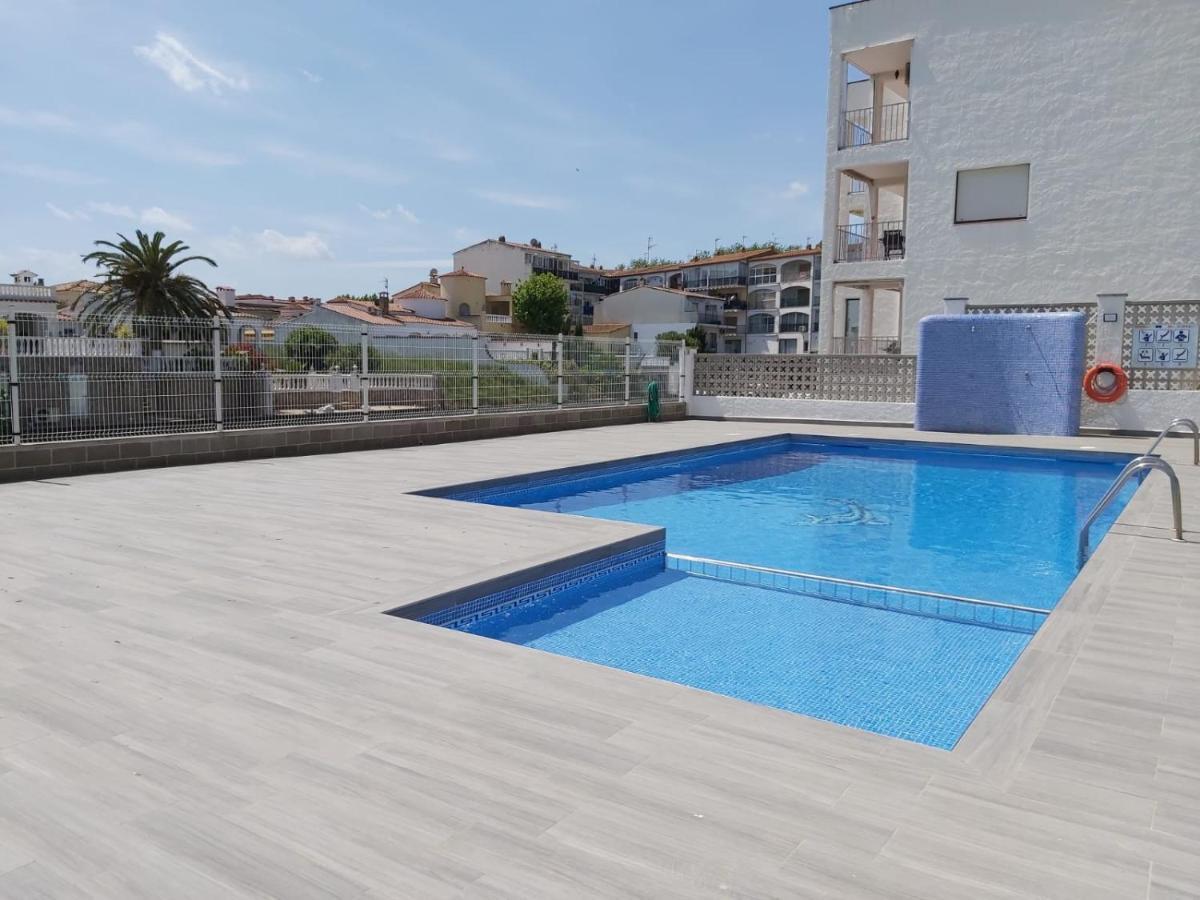 Apartament Amb Piscina Ampuriabrava Exterior foto