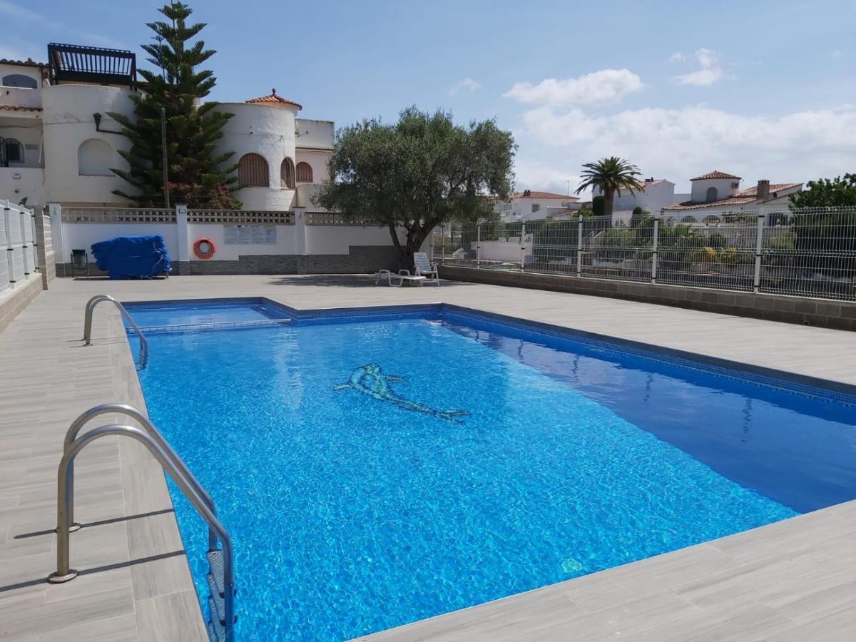 Apartament Amb Piscina Ampuriabrava Exterior foto